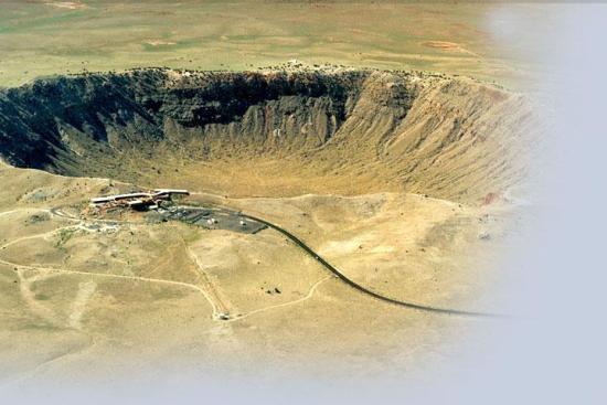 Аризонский кратер глубиной более 160 ...