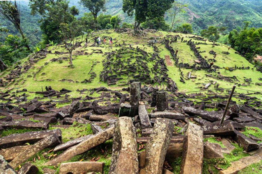 В Индонезии обнаружена самая древняя пирамида в мире - «Процесс познания»