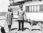 Ева Браун и Гитлер, 14 июня 1942 года.