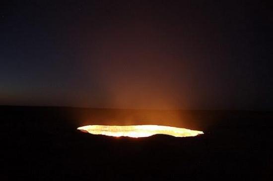 Дарваз — горящая пещера в Туркменистане