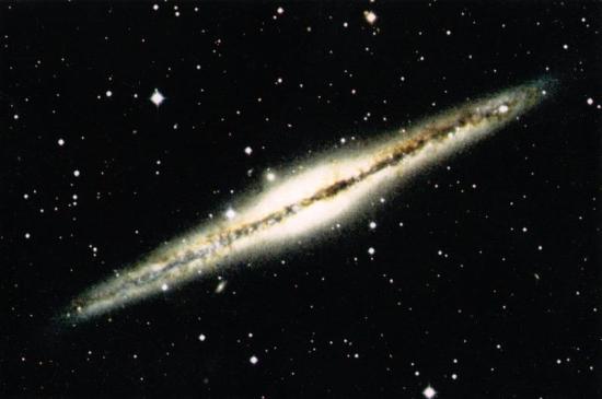 Рис. 4. Спиральная галактика NGC 891,...