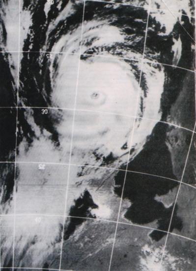 Рис. 2. Тайфун «Фрэн», 10.09.1976г., ...