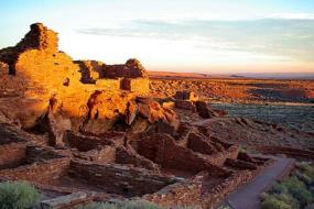 Доисторический солнечный календарь и 1500 новых петроглифов нашли в Северной Аризоне