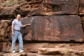 Ещё один эксперт по китайским петроглифам поддерживает теорию о посещении Америки древними китайцами