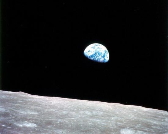 Восход Земли. © NASA