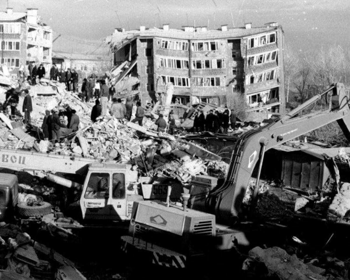 Историческое землетрясение. Землетрясение в Армении в 1988 город Ленинакан.