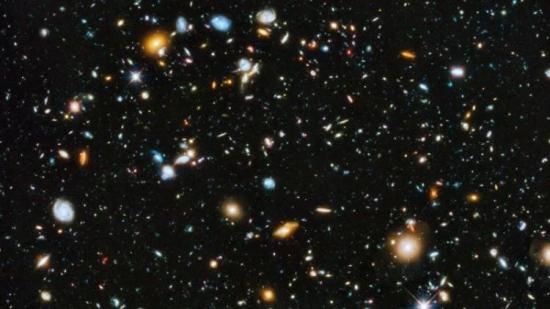 Тысячи галактик в объективе телескопа...