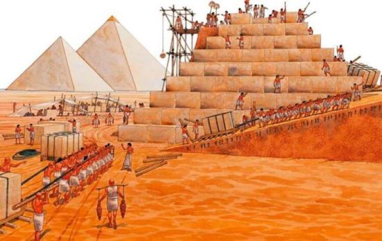 Строительство пирамиды в представлении художника