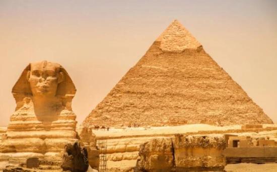 Самой известной из египетских пирамид считается пирамида Хеопса