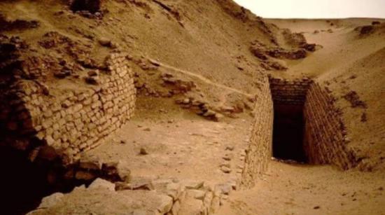 Место обнаружения пирамиды Сехемхета
