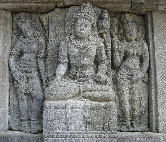 Барельеф храмового комплекса Прамбанан. Создан гораздо позже основных построек