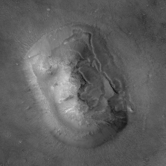 Снимок «Лица на Марсе», сделанный 8 апреля 2001 года космическим аппаратом «Mars Global Surveyor».