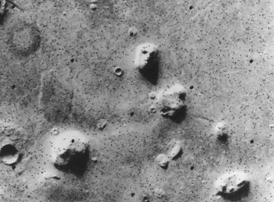 Снимок «Лица на Марсе», сделанный 25 июля 1976 года.