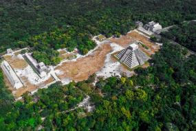 Пирамиды города Чичен-Ица в Мексике