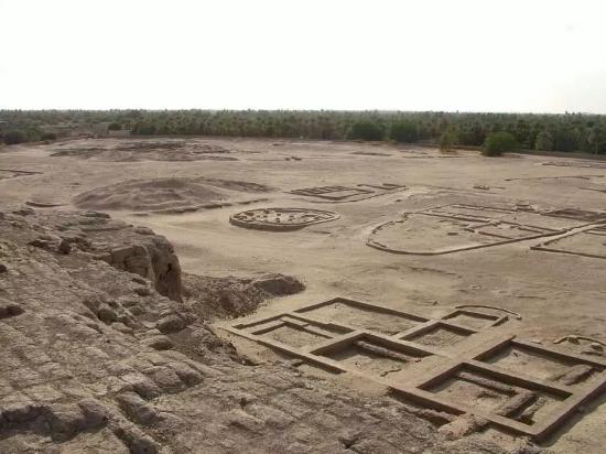Ученые обнаружили древний заброшенный мегаполис в Южной Африке.