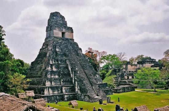 Храм майя.
