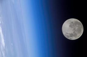 Когда-то не было Луны: аномалия в истории солнечной системы