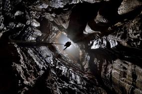 Загадочные находки в пещере Хебита: следы посещения пришельцев?