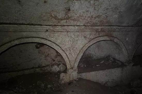 Интерьер купольной гробницы в Бесни.