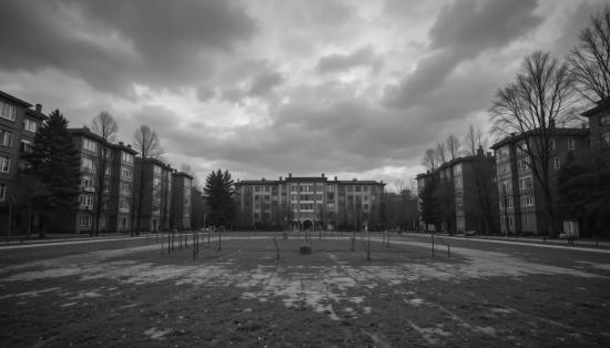 Тревожная тишина.