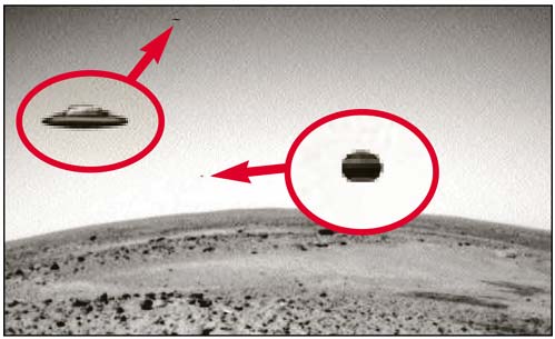 Робот «Спирит» сфотографировал сразу два объекта, зависших в небе.