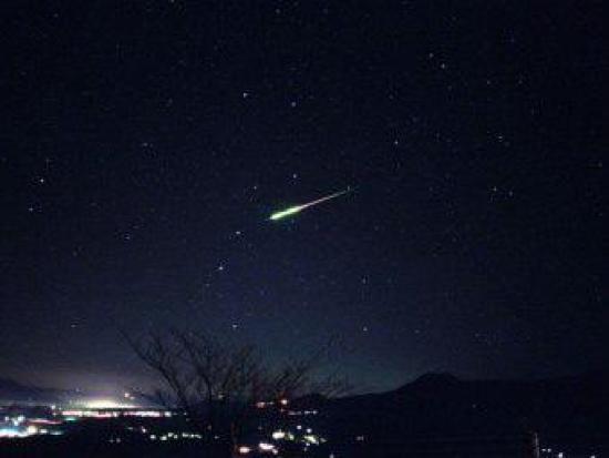 Падающая звезда. Фото с сайта magma.jp