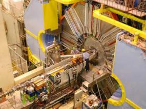 Физики нашли намек на новую элементарную частицу