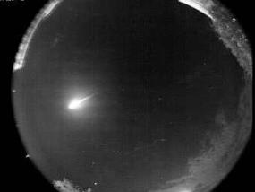 Астрономы засняли падение крупного метеора