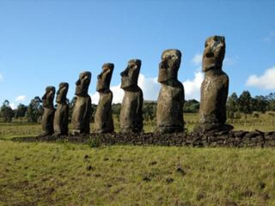 Статуи на острове Пасхи. Фото aboutse...