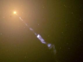 Астрофизики нашли галактики с неправильными дырами