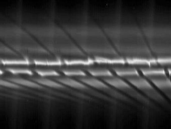 Кольцо F Сатурна. Фото NASA/JPL