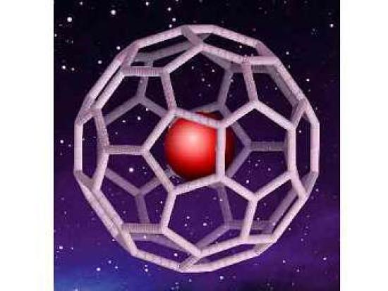 Модель фуллерена с "посылкой" в косми...