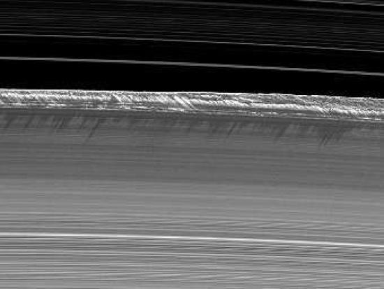 Внешний край кольца B. Фото NASA/JPL-...