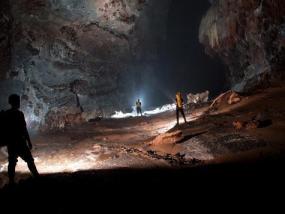 В крупнейшей пещере в мире можно летать на самолете