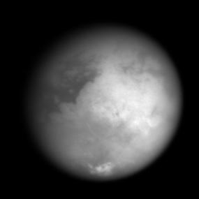 Земные облака нашли на спутнике Сатурна - Титане