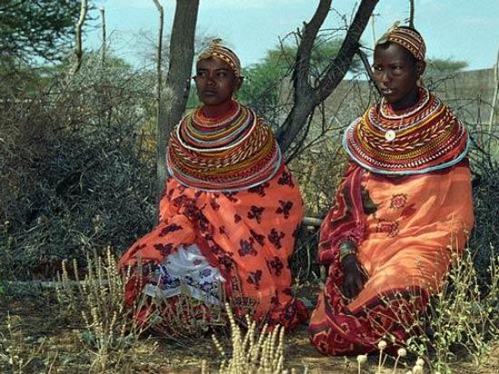 Женщины современного кочевого кенийск...