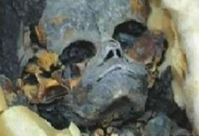 Мумия пришельца в египетской гробнице