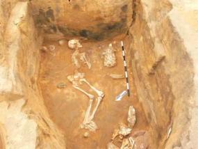 На Южном Урале археологи обнаружили в древнем кургане захоронения детей и подростков