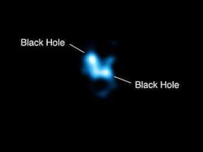 Редкая пара черных дыр, в близости от Земли