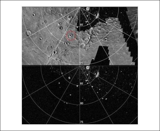 Ряд кратеров на северном полюсе Мерку...