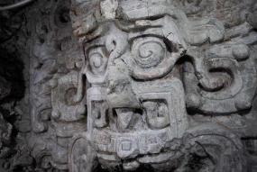 Найден храм майя с гигантскими масками