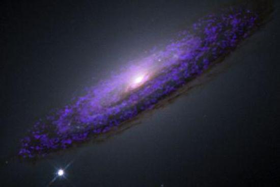Спиральная галактика со сверхмассивно...