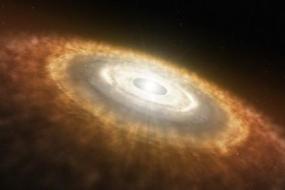 Астрономы нашли «неправильный» зародыш планетной системы