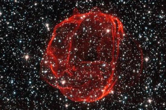 Остатки вспышки сверхновой SNR 0519. ...