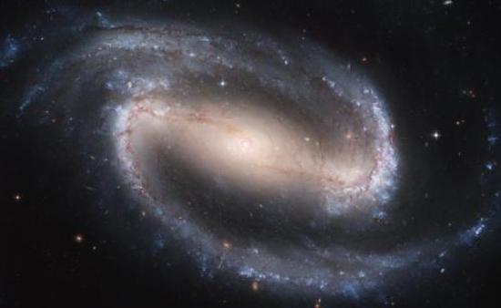Спиральная галактика с перемычкой NGC...