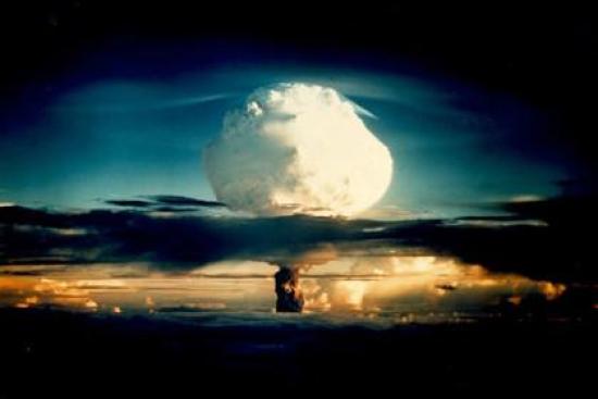 Испытание термоядерной бомбы Ivy Mike...