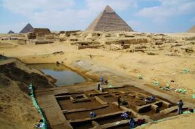 Около пирамид в Египте найден порт