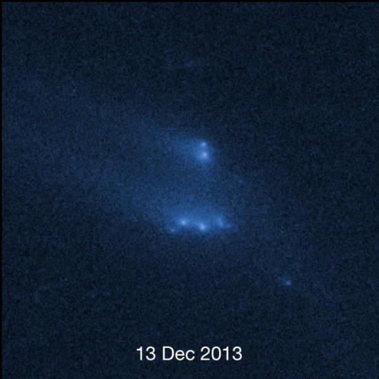 Астероид P/2013 R3 13 декабря 2013 го...