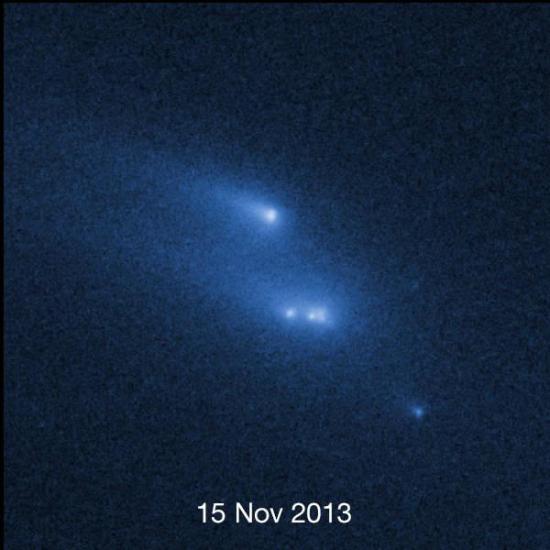 Астероид P/2013 R3 15 ноября 2013 год...