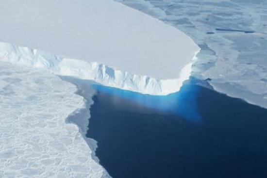 Антарктида. Фото: NASA